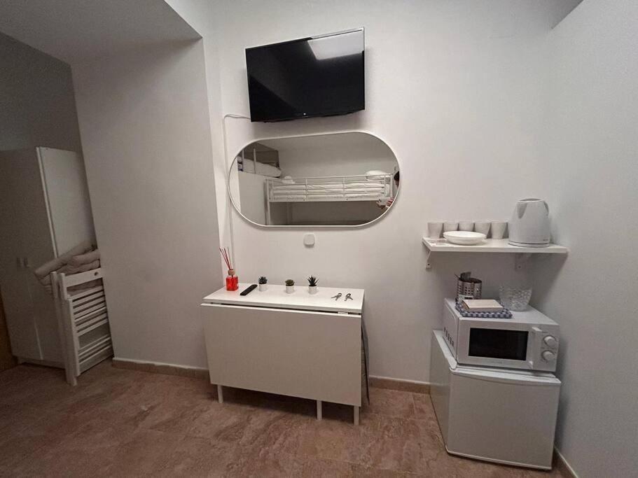 Cute Studio In Gran Via -Si1 Мадрид Экстерьер фото